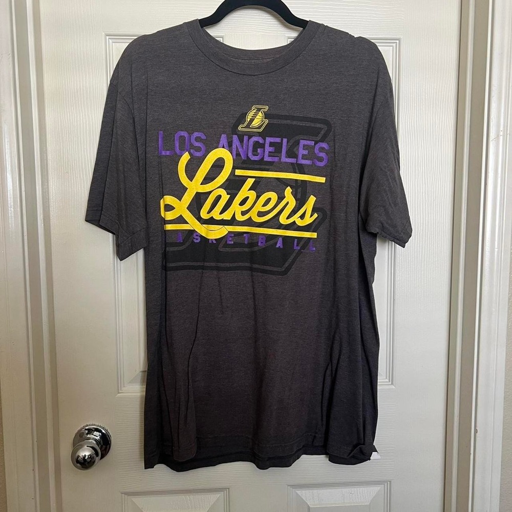 Los Angeles Lakers grey t-shirt Size XL